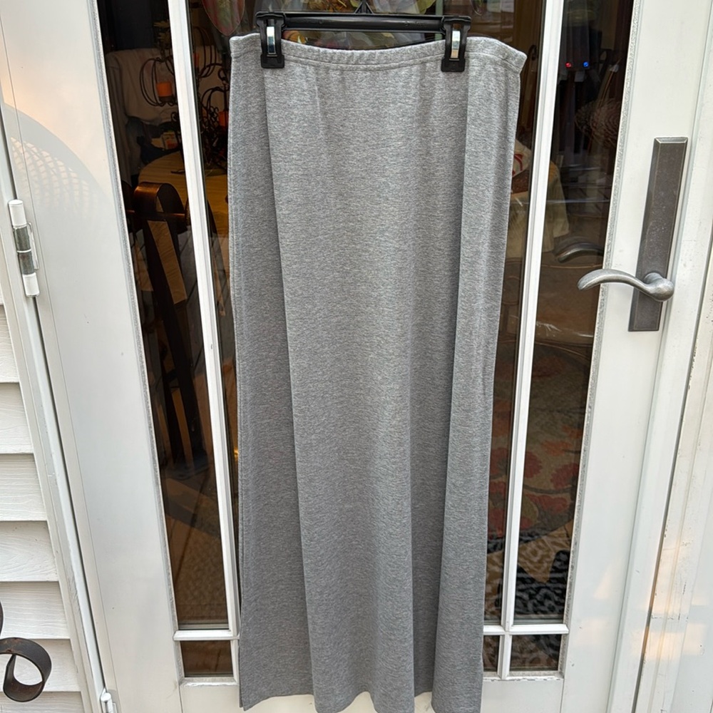 Maxi skirt and a light gray by new PALETTE size medium
